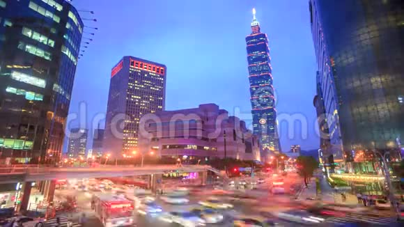 台湾新义路交通时间流逝及台北夜景视频的预览图