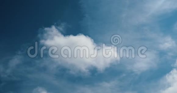 单白云蓝天视频的预览图