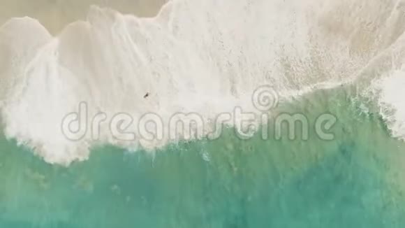 试飞沙滩海浪白沙视频的预览图