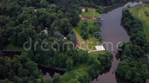 莫斯科2018年瓦卢耶沃疗养院乌萨达巴瓦尔沃NNN空中观景4视频的预览图