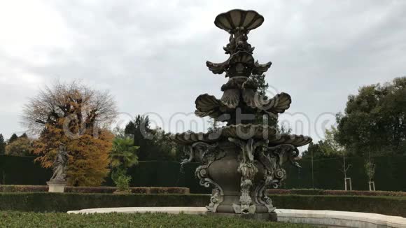 捷克共和国莱德尼斯公园威尼斯喷泉视频的预览图