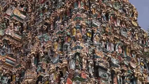印度寺庙上的宗教雕像视频的预览图