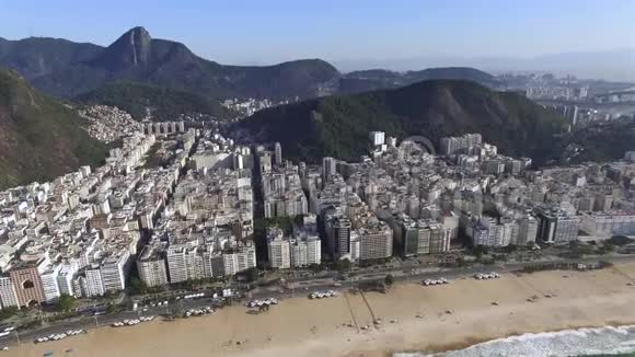 世界上最著名的海滩很棒的城市世界的天堂里约热内卢Copacabana区的Copacabana海滩视频的预览图