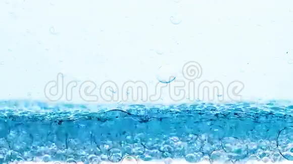 蓝色气泡泡沫沸腾视频的预览图