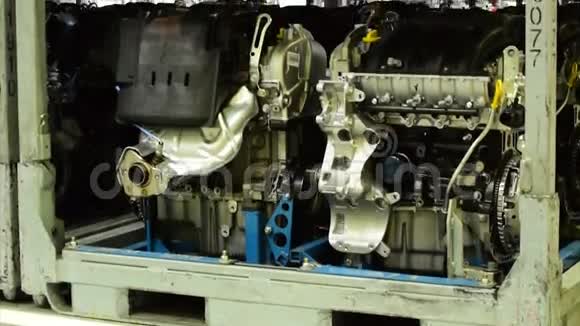 新的汽车引擎视频的预览图