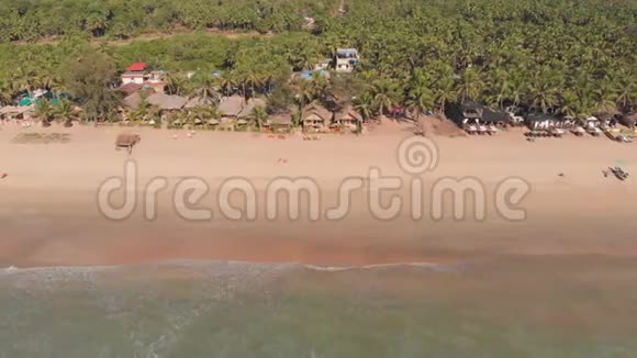 阿贡达海滩空中无人机视野古阿印度视频的预览图