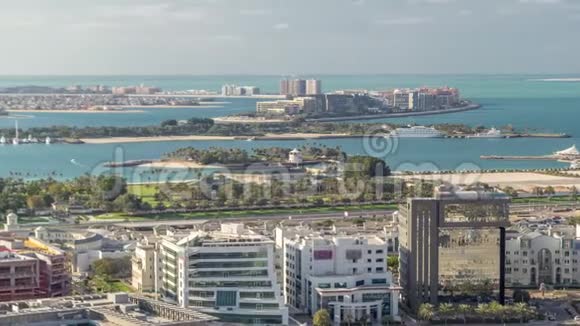 棕榈朱美拉和互联网城市空中时间阿拉伯联合酋长国迪拜视频的预览图