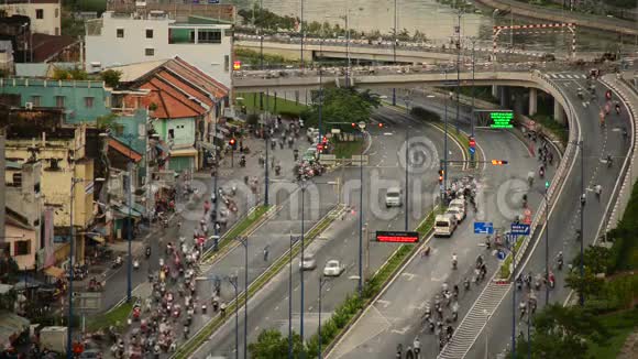 越南胡志明市繁华街交通视频的预览图