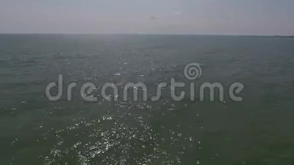 从无人驾驶飞机上看到海和云视频的预览图