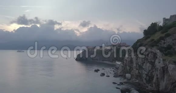 波尔图菲拉奥海岸黎明多云空中景色视频的预览图