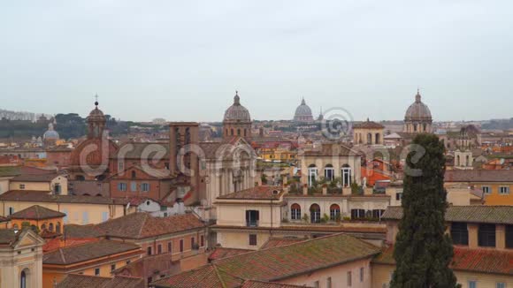 罗马历史中心的住宅和屋顶视频的预览图
