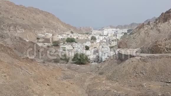 阿曼南部住宅建筑的典型景观视频的预览图