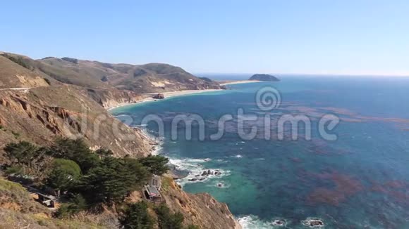 加利福尼亚的空中大苏尔海岸线视频的预览图