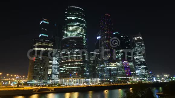 莫斯科市国际商务中心摩天大楼俄罗斯4K夜时间推移视频的预览图