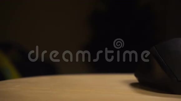 黑色无线鼠标视频的预览图