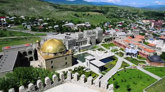 全景和建筑和细节著名的城堡拉巴特在阿哈尔齐基格鲁吉亚视频的预览图