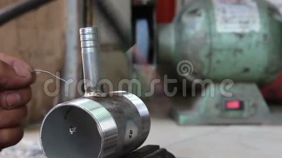 管道焊接背景视频的预览图