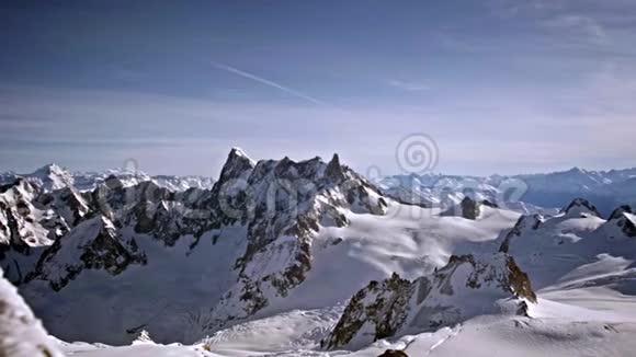 法国勃朗峰的景色视频的预览图