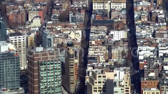 纽约曼哈顿的街道和建筑视频的预览图