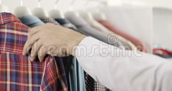男性衣柜视频的预览图