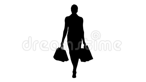 幸福的女人拿着购物袋微笑着走着视频的预览图
