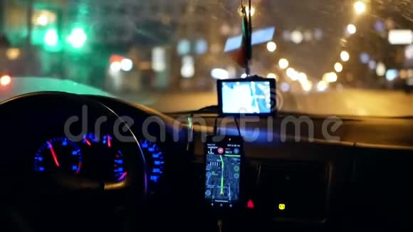 出租车gps司机之夜视频的预览图
