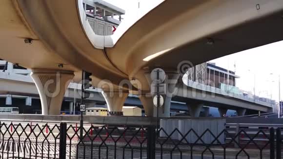 迪拜的现代桥高速公路视频的预览图