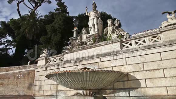 主要喷泉罗马视频的预览图