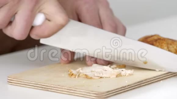 厨师慢动作切肉给沙瓦玛吃视频的预览图