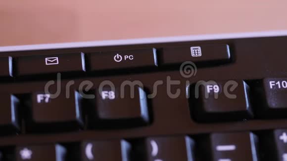 键盘按钮关闭计算机视频的预览图
