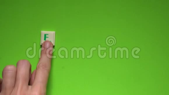 创建星期五单词绿色背景字母视频的预览图