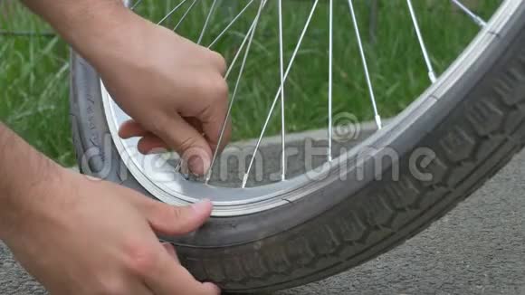 自行车轮胎充气视频的预览图