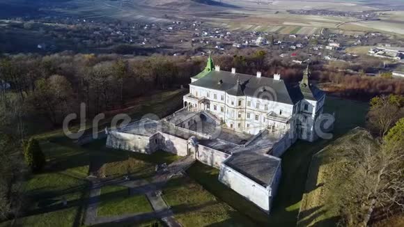 乌克兰城堡在PidgirciPidgoretskiyzamok视频的预览图