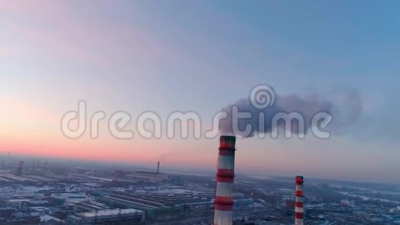 植物空中背景工业吸烟管视频的预览图