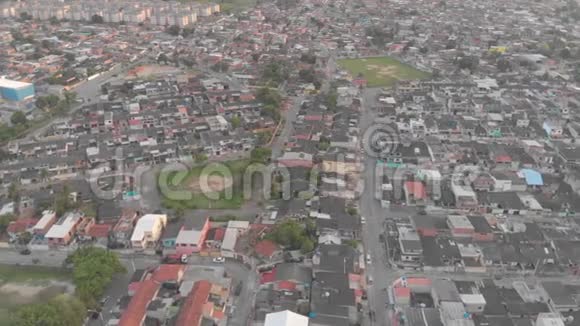 巴西里约热内卢棚户区鸟瞰图视频的预览图