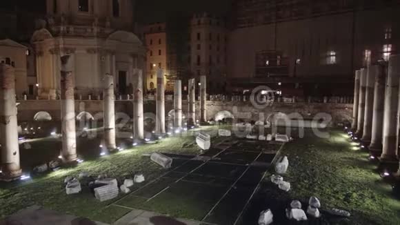 意大利罗马斗兽场附近的一片废墟于2018年冬夜拍摄视频的预览图