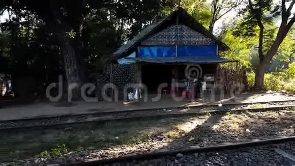 缅甸火车视频的预览图