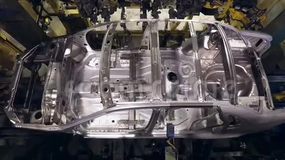 铝车体在输送线上移动自动在汽车厂生产视频的预览图