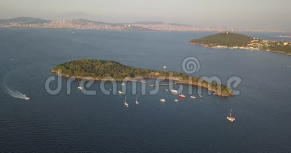 KaAYAkAdasA马尔马拉海小岛伊斯坦布尔视频的预览图