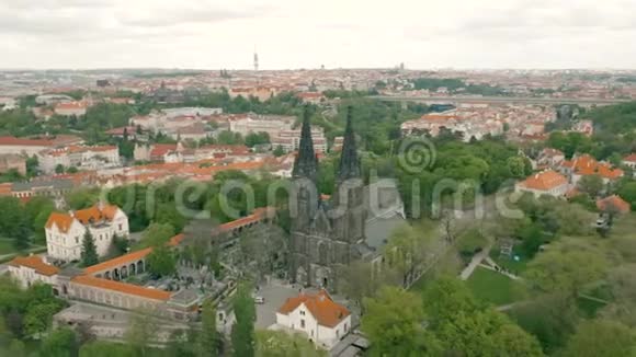 布拉格维塞赫拉德圣彼得和保罗大教堂视频的预览图