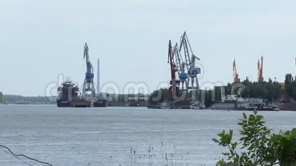 多瑙河克拉恩斯港视频的预览图