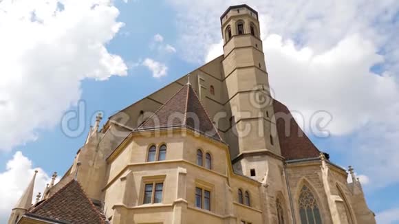 小教堂哥特式教堂建筑特写视频的预览图