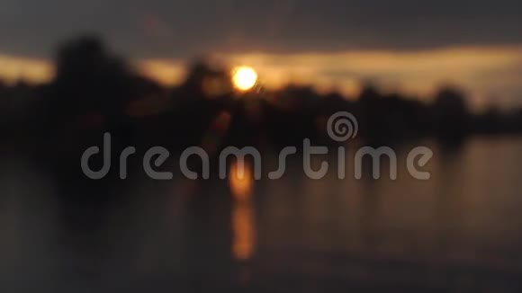 日落河模糊视频的预览图
