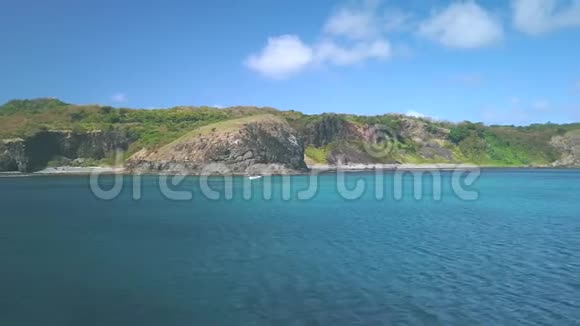 FernandodeNoronha岛联合国教科文组织世界遗产巴西伯南布哥2019年7月在圣安东尼奥Porto拍摄4k视频的预览图