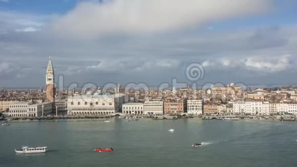 时间推移威尼斯与圣马可广场的城市景观视频的预览图