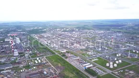 巨大工业区的俯视图剪辑工业区由一大批工业商店和仓库组成视频的预览图