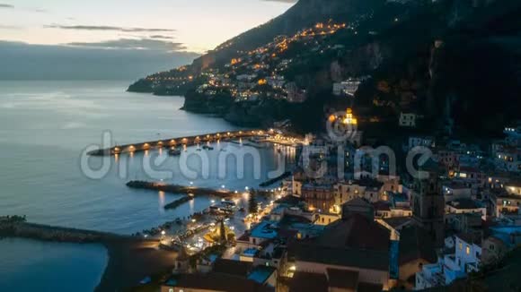 意大利阿马尔菲海岸阿马尔菲夜间时间推移视频的预览图