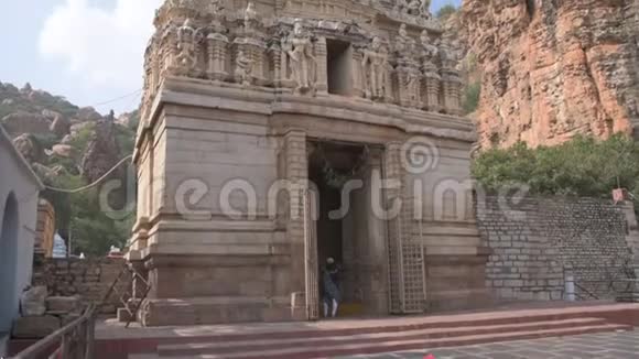 印度安得拉邦雅甘提寺视频的预览图