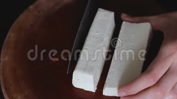 女性手切豆腐视频的预览图