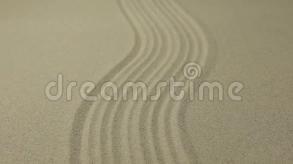 砂上的近似曲线线夏季背景视频的预览图